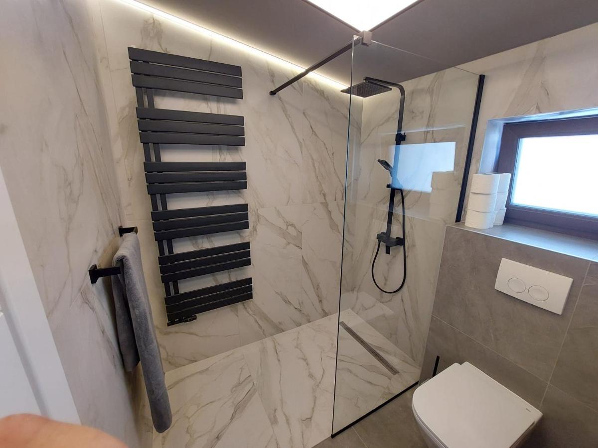Lovely Apartment Ioana Tirgu Neamt Εξωτερικό φωτογραφία