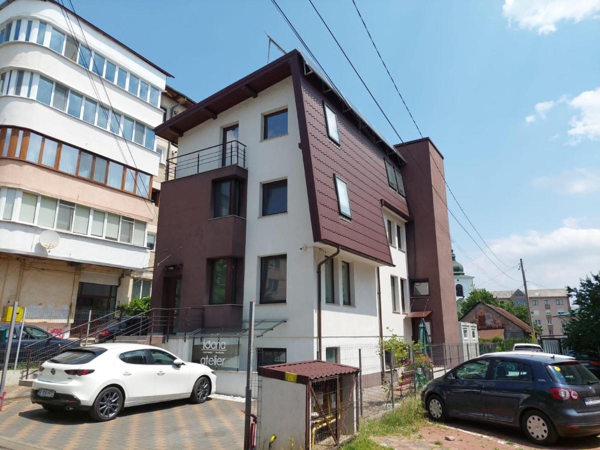 Lovely Apartment Ioana Tirgu Neamt Εξωτερικό φωτογραφία